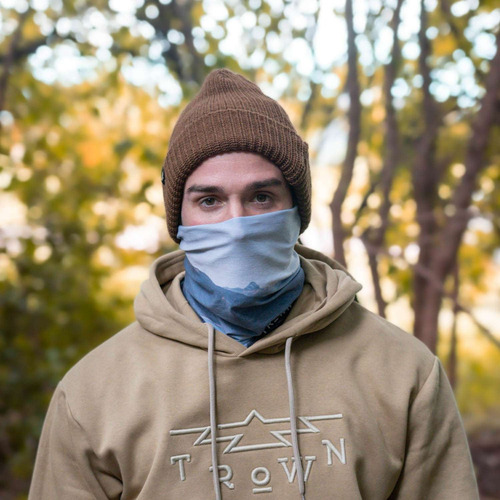Cuello Trown Térmico Slack Color Agua Diseño De La Tela Estampado Talle Único