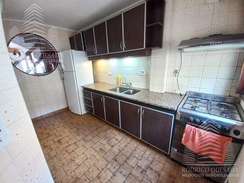 Excelente Triplex En Av. Costanera Al 1400