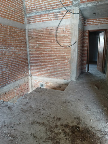 Casa En Venta En Obra Gris, Tetela Del Monte Con 3 Rec. Y Jacuzzi... 2,600,000