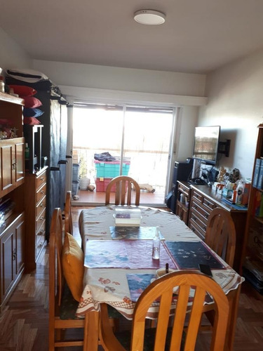 Imagen 2 de 11 de 2 Ambientes Al Frente Con Balcon
