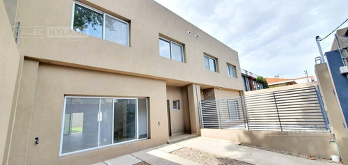 Imagen 4 de 30 de Casa 4 Ambientes En Venta - Mart.-santa Fe/fleming