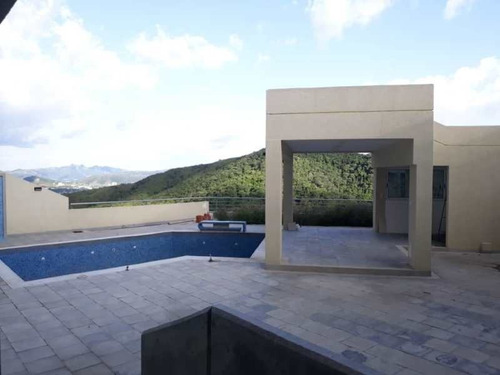 Imagen 8 de 10 de Adriana Atienzo Vende | Casa De Lujo En Naguanagua, Urb. La Entrada (foc-719)