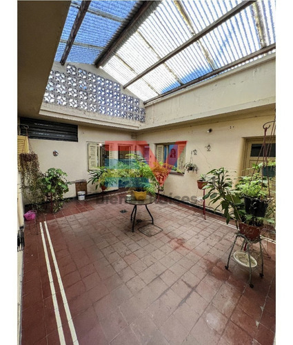Imagen 3 de 15 de Venta. Gran Propiedad 8 Dormitorios En Centro De Cordoba Capital. 320 Mts Cubiertos 470 Mts Terreno