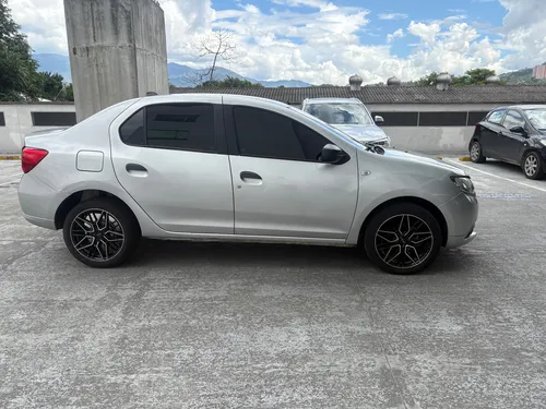 Renault Logan 1.6 Authentique