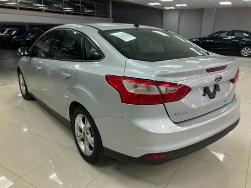 Imagen 5 de 15 de Ford Focus S 4p 1.6l N Mt S 2015