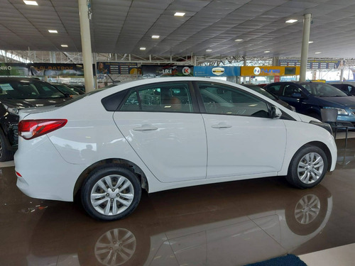 Imagem 3 de 14 de Hyundai Hb20s 1.0 Comfort Plus 12v Flex 4p Manual
