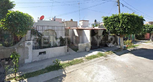 Casa En Venta En Los Nogales, San Juan Del Río, Querétaro.