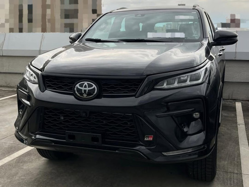 Toyota SW4 2.8 Tdi Gr-s 4x4 7as 6at
