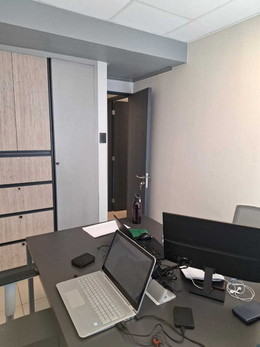 Excelente Oficina Metro Alcantara (95224)