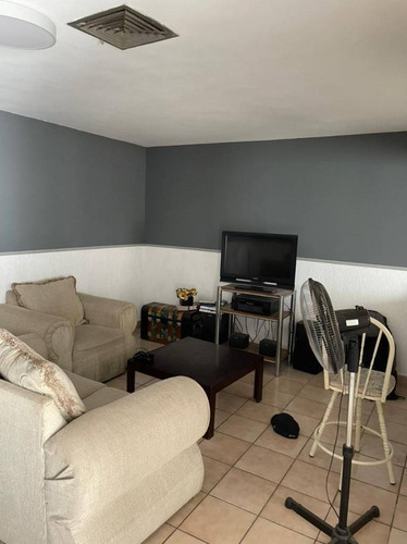 Imagen 9 de 22 de En Venta Casa Muy Amplia Con Departamento Anexo