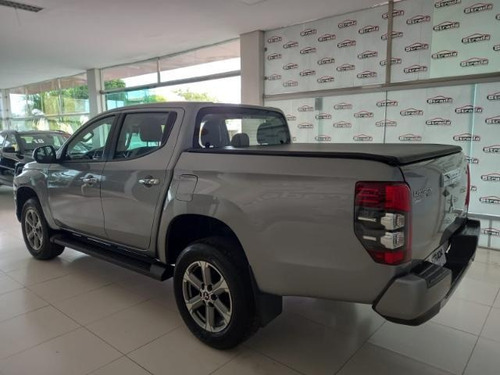 Imagem 8 de 11 de Mitsubishi L200 Triton Sport Hpe 2.4 Cd Diesel Aut.