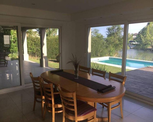 Imagen 12 de 19 de Casa Al Lago En Complejo Nordelta - Los Castores