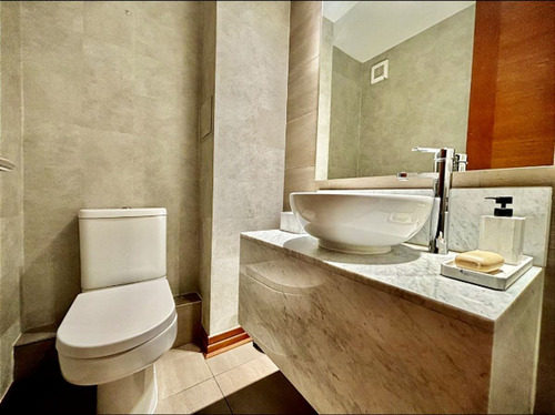 Departamento En Venta De 3 Dorm. En Lo Barnechea
