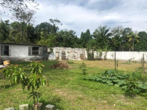 Imagem 21 de 30 de Mini Sitio Em Itanhaém, No Bairro Indaia, Com Baias, Cômodos Amplos, Quintal Para Plantação, Criação De Animal De Pequeno Porte, Aceita Carro Como Parte Do Pagamento Ref: 6742/ac