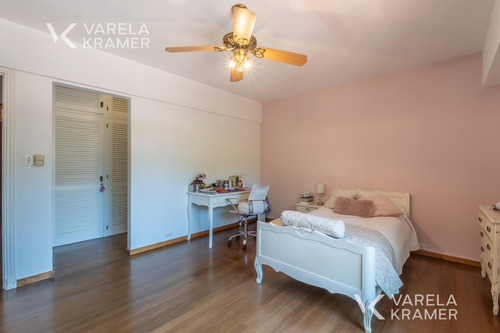 Casa En Venta En Martínez