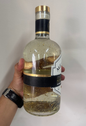 Botella De Mezcal Personalizada Con Hojuelas De Oro -24k
