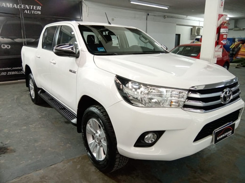 Imagen 3 de 25 de Toyota Hilux 2.8 Srv 4x2 Automatica 2018 80.000km