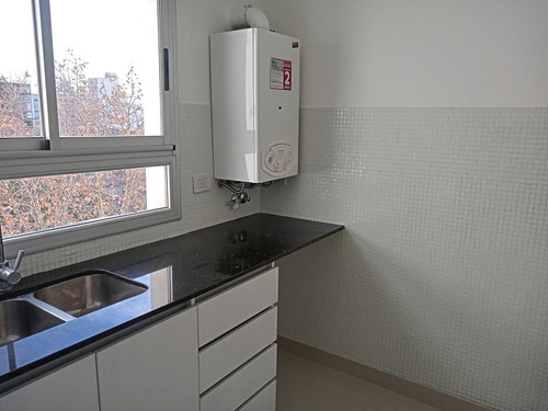 Imagen 5 de 14 de Departamento - La Plata