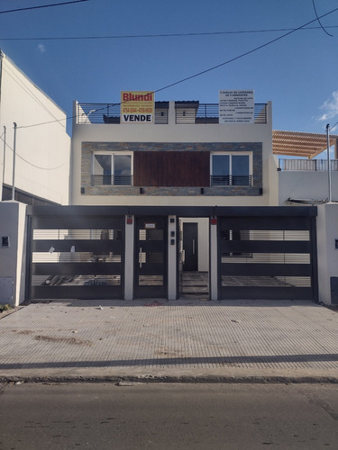 2 Duplex De 4 Ambientes De Categoria A Estrenar. Con Cochera, Jardin Y Terraza