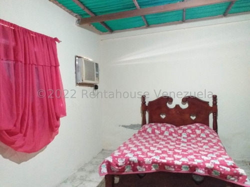 Imagen 5 de 19 de Amplia Casa Lista Para Habitar Con Céntrica Ubicación. 04120656408 Mls 22-8937