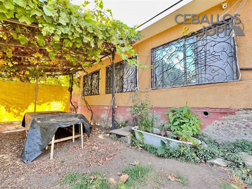 Casa En Venta De 6 Dorm. En Quilpué