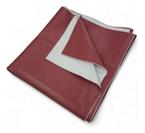 Mantel De Ecocuero Liso Impermeable 1,40 X 1,50 Mts Bordó Liso