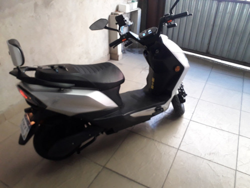 Moto Autopropelido Nxt E-kay 2025