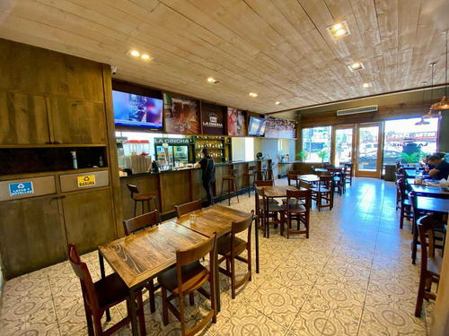 Se Vende Derecho A Llave, Local De Comida (83982)