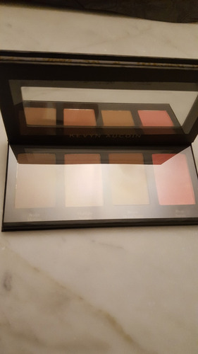 Kevyn Aucoin The Contour  4-in-1 Face Essentials