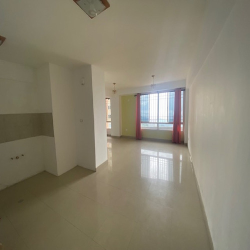 Imagen 7 de 13 de Acogedor Apartamento En Venta De 69m2, En La Urbanización Maravilla.