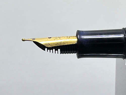 Estilográfica Pelican 150 Pluma 14 K Negro Azul (Usado)