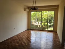 Comprar Oportunidad En Malvín Sur: 2 Dormitorios, Garaje Y Excelente Conectividad