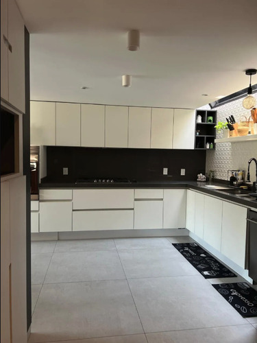 Casa En Venta Y Renta En Bosques De Las Lomas