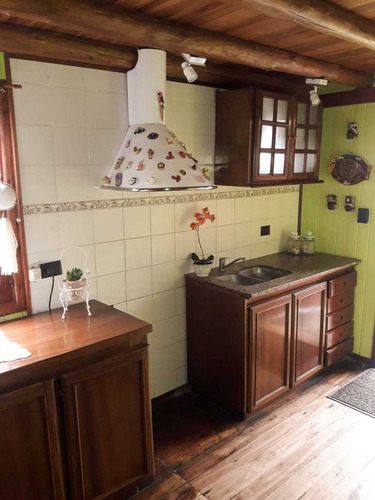 Casa Cabaña En Cañuelas,3 Habitaciones, 3 Baños,quincho,pile