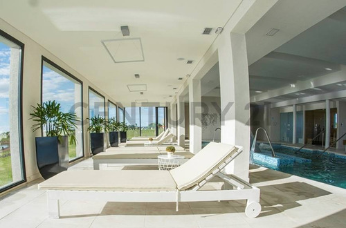 Lote En Esquina En Zona Central En El Mirador: Único Club De Campo Con Spa Termal
