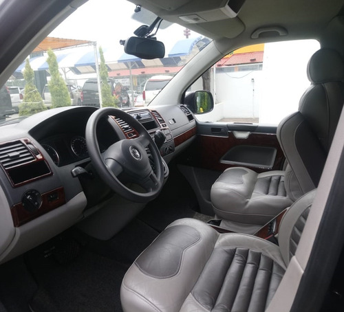 Imagen 6 de 15 de Vw Transporter Crown Royale Limo De Bello Van