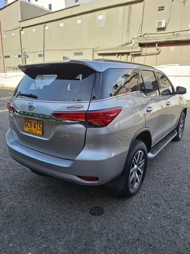 Toyota Fortuner 2.7l Mid