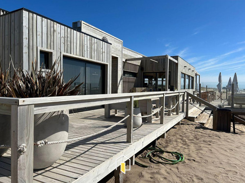 Casas en Costa Esmeralda 200-300k
