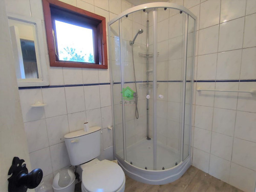 Propiedad Con Dos Casas En Parcela De Una Hectárea.