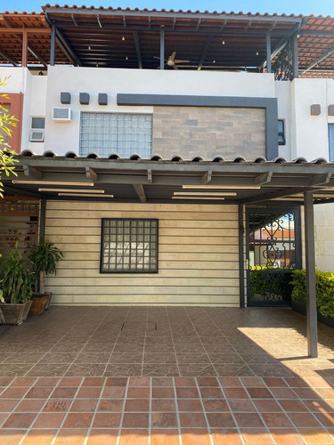 Casa En Venta Maderas Residencial Celaya