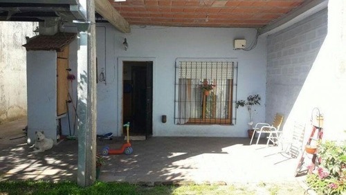 Imagen 13 de 16 de Se Vende Casa De 2 Plantas En Bella Vista