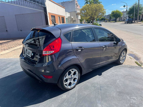Imagen 3 de 10 de Ford Fiesta Kinetic Design 2013 1.6 Design 120cv Titanium