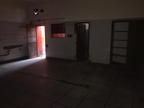 Imagen 3 de 8 de Local En Venta A Metros De Plaza Moreno