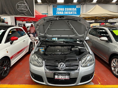 Volkswagen Bora 2.5 Style Tiptronic Bt At