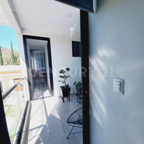Casa En Venta Con Jardín Y Alberca En Atlixco, Puebla.
