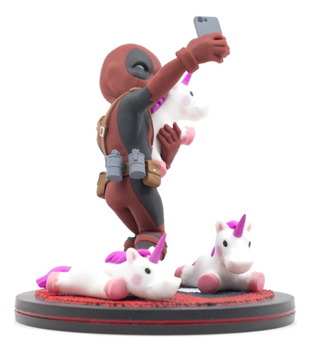 Figura Quantum Mechanix Deadpool Unicorn Selfie Q-fig Max