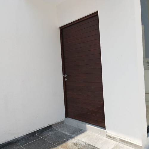 Casas En Venta En El Condado, Jardín, 3 Recamaras, Una En Pb, De Lujo !