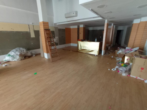 Imagen 4 de 6 de Peatonal Sarandí Y Treinta Y Tres