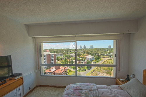Apartamento En Venta Playa Mansa-ref:4371