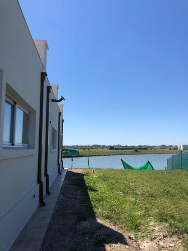 Imagen 4 de 23 de Venta De Casa De 6 Ambientes Con 2 Cocheras En San Sebastián, Escobar.